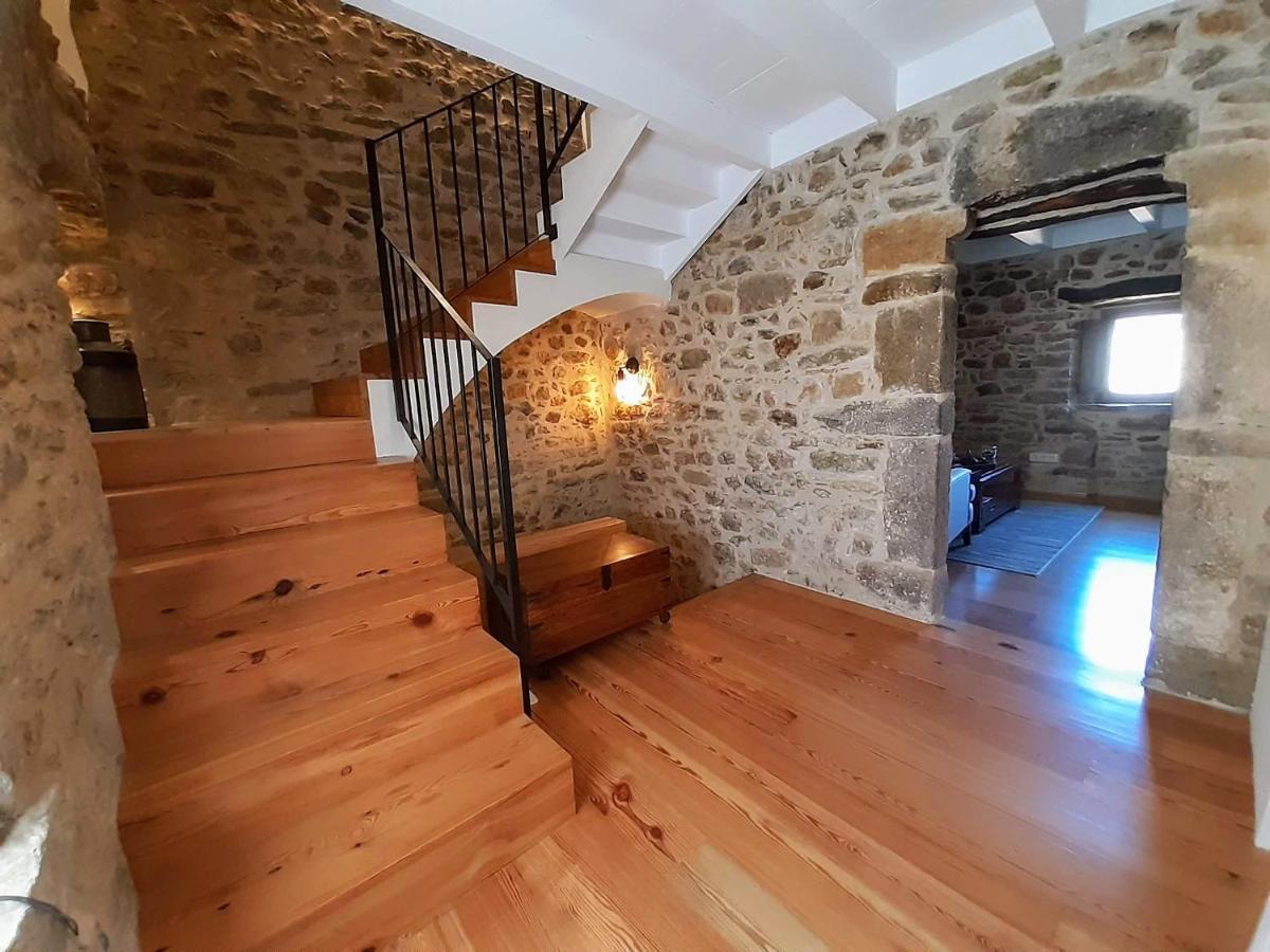 Monells - Casa Rural - Can Felip Exterior photo