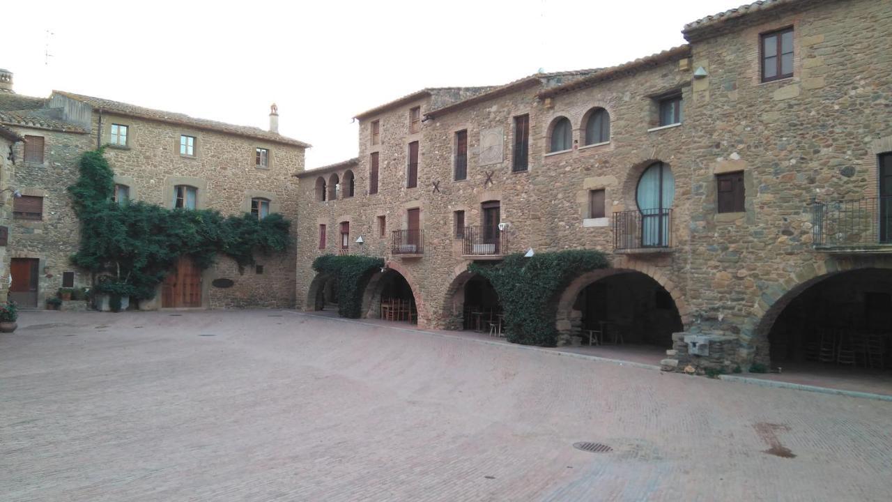 Monells - Casa Rural - Can Felip Exterior photo